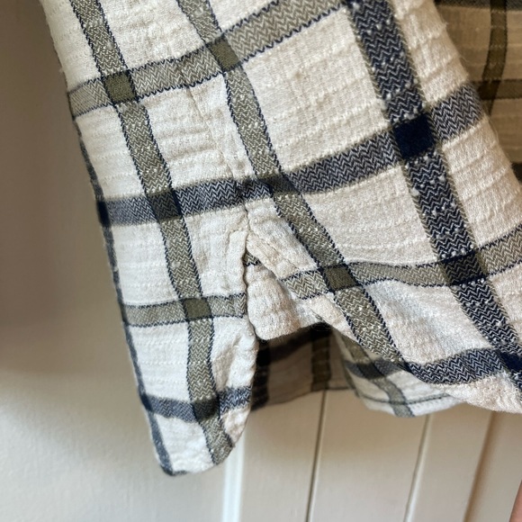 Current Elliott The Perfect Shirt in Gable Green Woodland Small - Picture 10 of 10